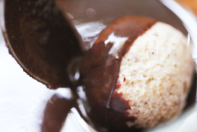 Walnut date chocolate by Anastasia at Kind Earth