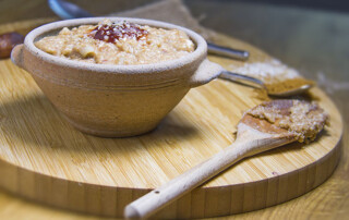 Date sweetened porridge with cinnamon and scottish oats by Anastasia Eden