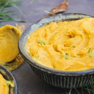 Creamy Coconut Squash Soup with Ginger (vegan)