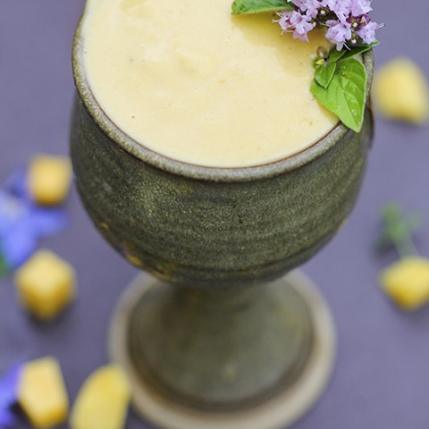 Mango maca smoothie for hormone balance by Trinity