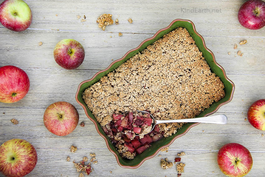 Easy Blackberry & Apple Crumble with oat topping (gluten-free vegan, naturally sweetened with love) by Anastasia, Kind Earth