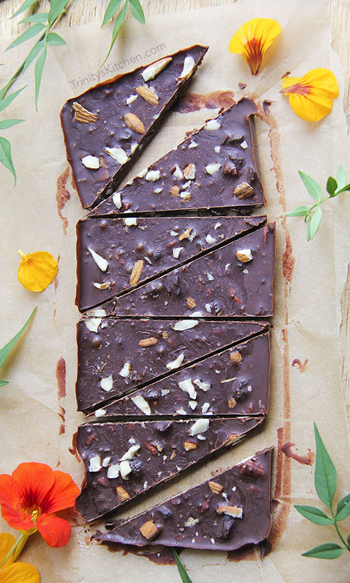 Homemade vegan fruit n' nut chocolates with raisins and almonds by Trinity