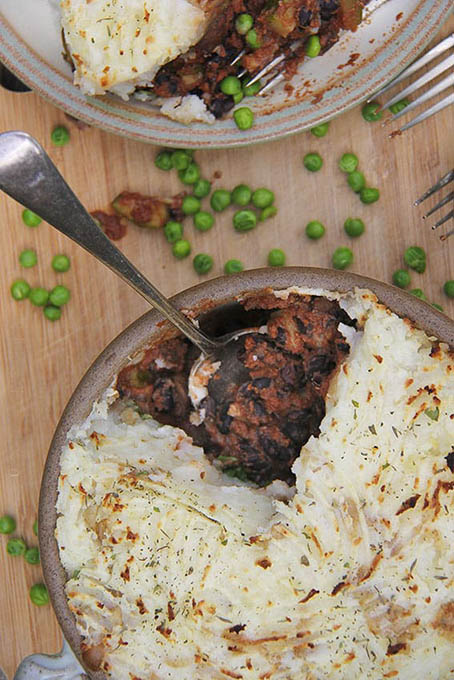 Vegan shepherds pie with black beans, gluten-free, vegan