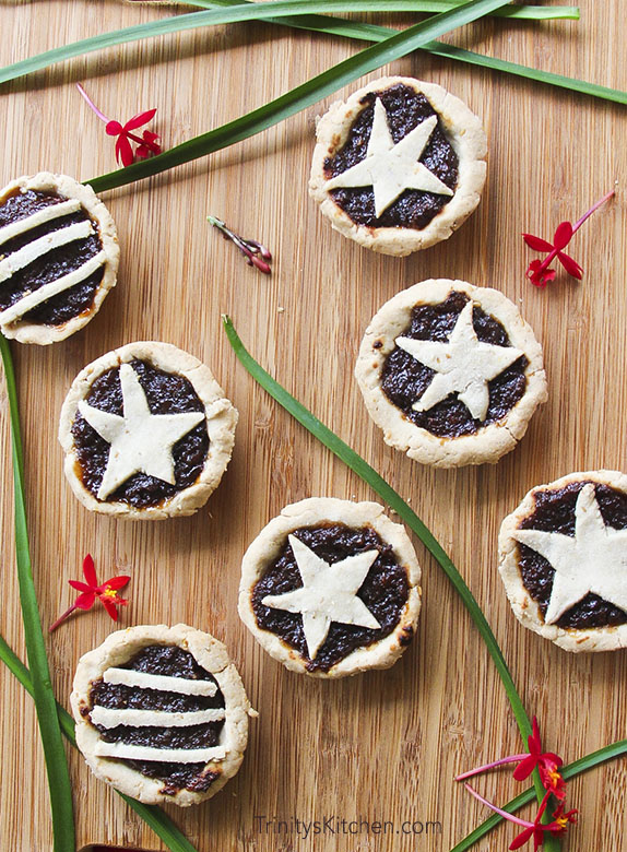 Sweet English Mince Pies for Christmas by Trinity - #glutenfree #vegan