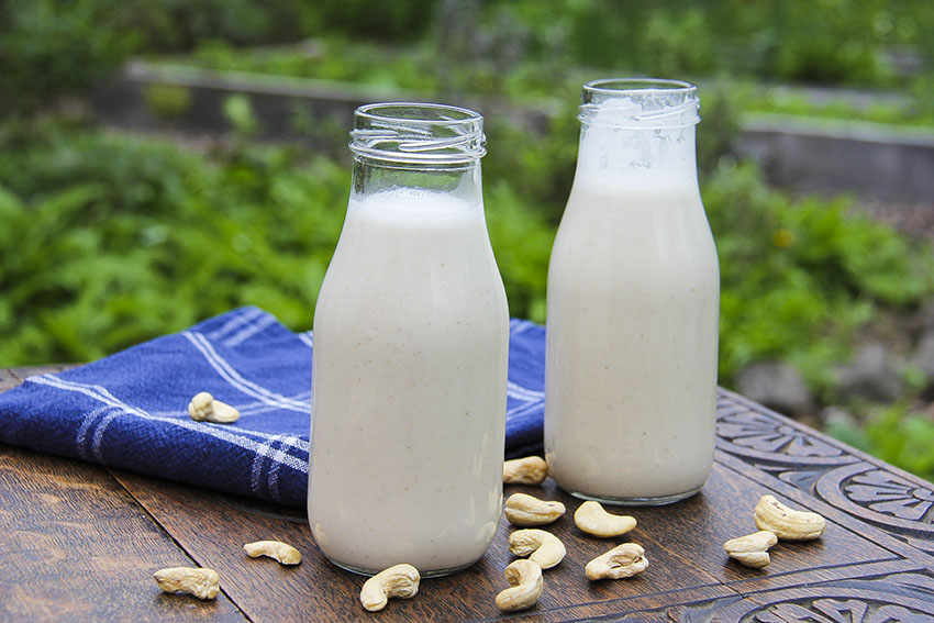 Homemade cashew milk (with date and vanilla) - absolutely delicious, plant-based, vegan