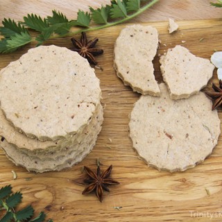 5 Spice Biscuits - gluten-free, vegan with a fab crunch