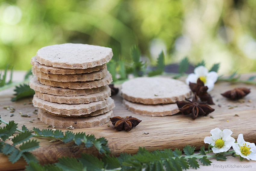 5 Spice Biscuits glutenfree, vegan with a fab crunch Kind Earth