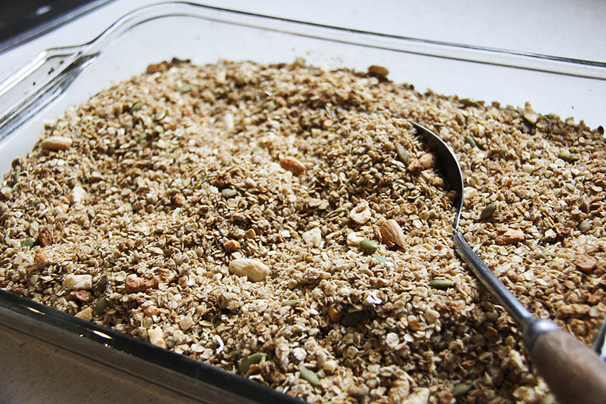 Almond and maple granola recipe vegan gluten free by Anastasia