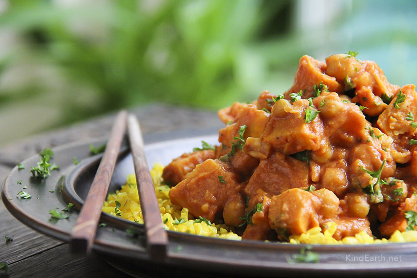Easy Vegan Sweet Potato and Coconut Curry with Chickpeas - absolutely divine by Anastasia, Kind Earth