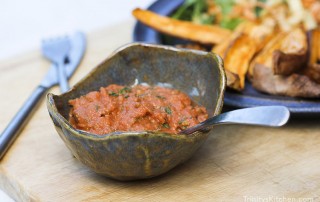 Trinity's Original Tomoconut Sauce - tomato sauce for veggie burgers, wedges, falafels and everything #vegan #dairyfree