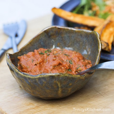 Trinity's Original Tomoconut Sauce - tomato sauce for veggie burgers, wedges, falafels and everything #vegan #dairyfree