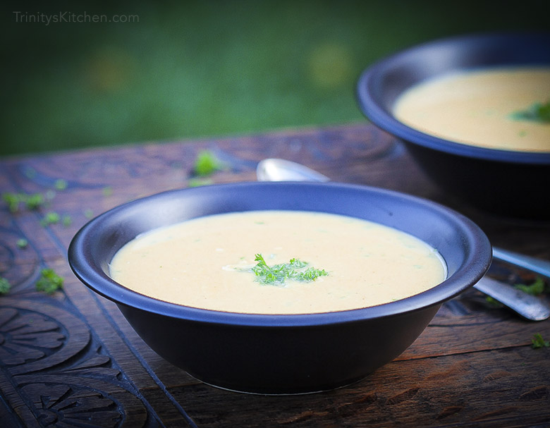 Easy vegan winter squash soup with coconut, ginger and coriander seed