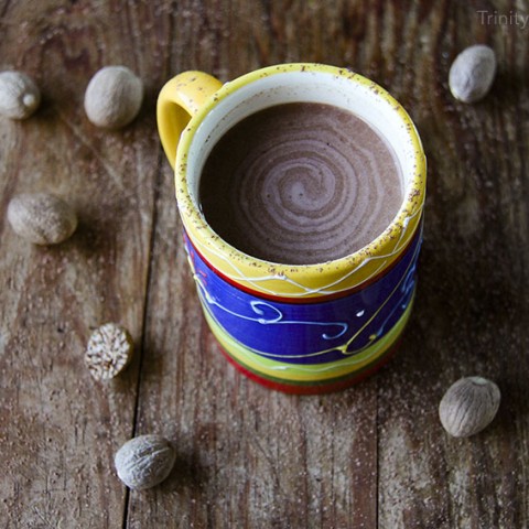 Vegan Hot Chocolate Drink with Nutmeg & Cinnamon