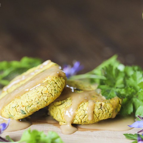 Turmeric falafel's with fresh turmeric root - gluten-free, vegan by Anastasia at Kind Earth