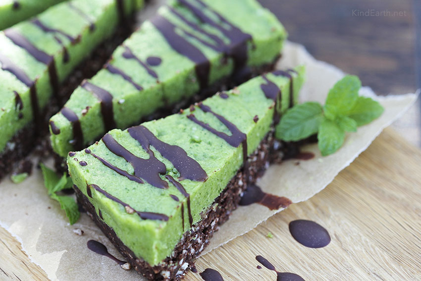 Raw Chocolate Mint Pie with Chocolate Brownie Base - gluten-free vegan by Anastasia at Kind Earth