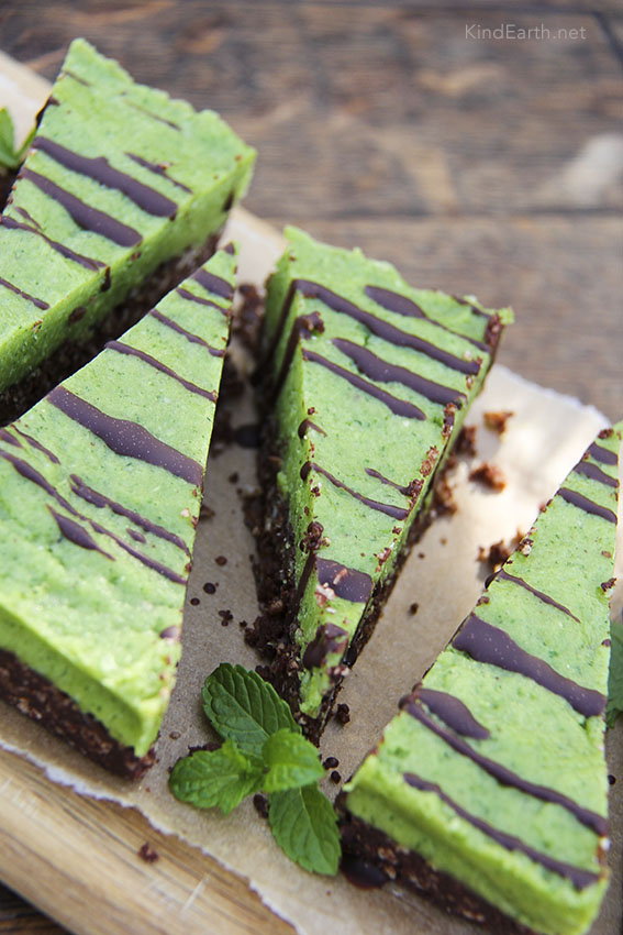 Raw Chocolate Mint Pie with Chocolate Brownie Base - gluten-free vegan by Anastasia at Kind Earth