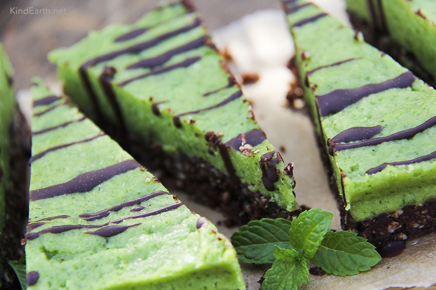Raw Chocolate Mint Pie with Chocolate Brownie Base - gluten-free vegan by Anastasia at Kind Earth