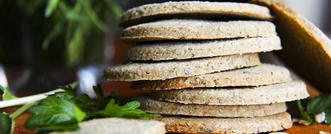 Scottish Oatcake Recipe with oats, sunflower seeds, dried herbs and parsley - oil-free, vegan, plant-based and gluten-free. By Anastasia, Kind Earth