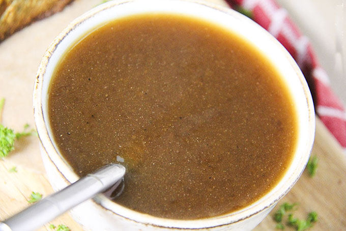 Easiest onion and tamari gravy - gluten-free vegan by Anastasia, Kind Earth