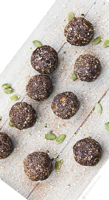 Super Seed Energy Balls with hemp, pumpkin, flax and sunflower seeds by Anastasia, Kind Earth - gluten-free, vegan