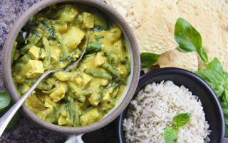 Green bean and tofu curry with coconut milk by Anastasia, Kind Earth