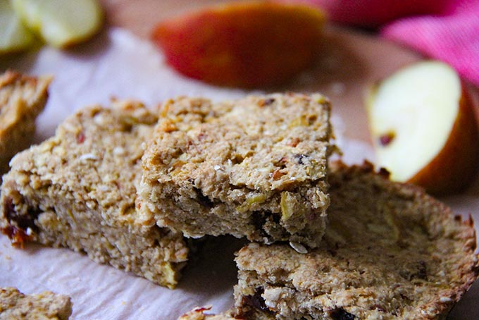 apple ginger oat breakfast bars vegan