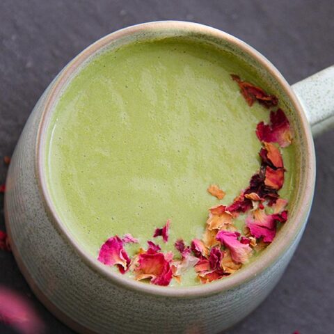 my vegan matcha recipe in a blender with oats and cashew