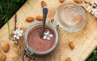 vegan chocolate pudding pot with almond butter