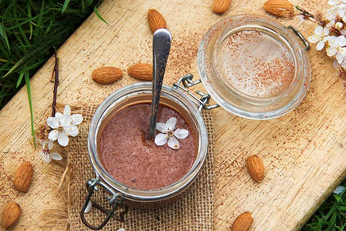 vegan chocolate pudding pot with almond butter