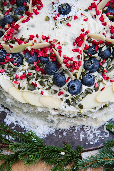 no bake Christmas cake vegan