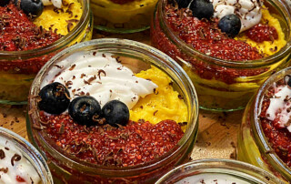 Vegan mango pudding pots