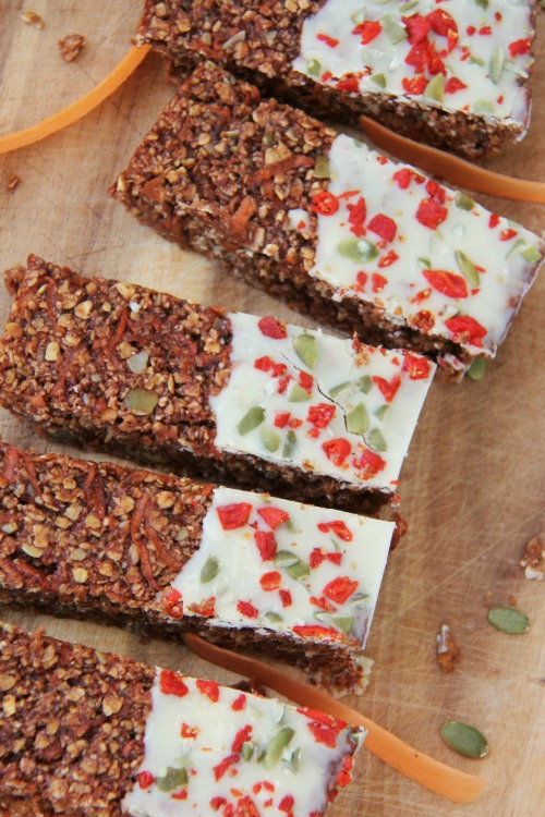 Carrot cake oat bars, sugar free, vegan, gluten-free