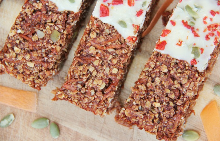 Naturally sweetened carrot cake oat bars, vegan, gluten-free
