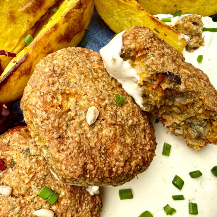 Butternut squash and dulse seaweed burger with seeds
