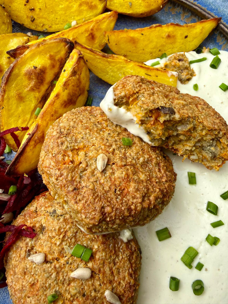 Dulse seaweed burgers with seeds and butternut squash